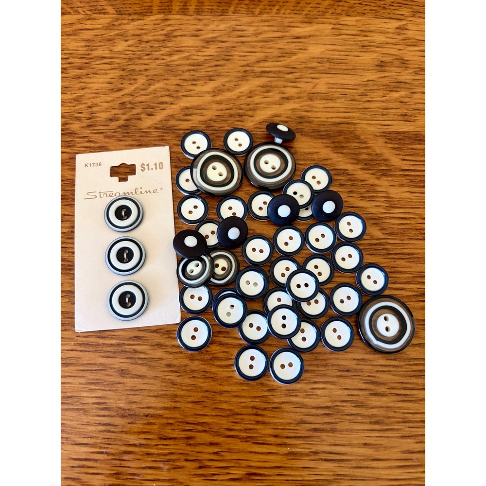 Vintage Black & White Button Lot Mixed Sizes Shank & Flat Sew DIY 2.55 Grams